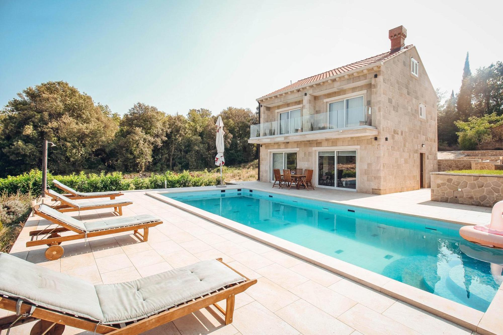 Matanovi Dvori Villa *
