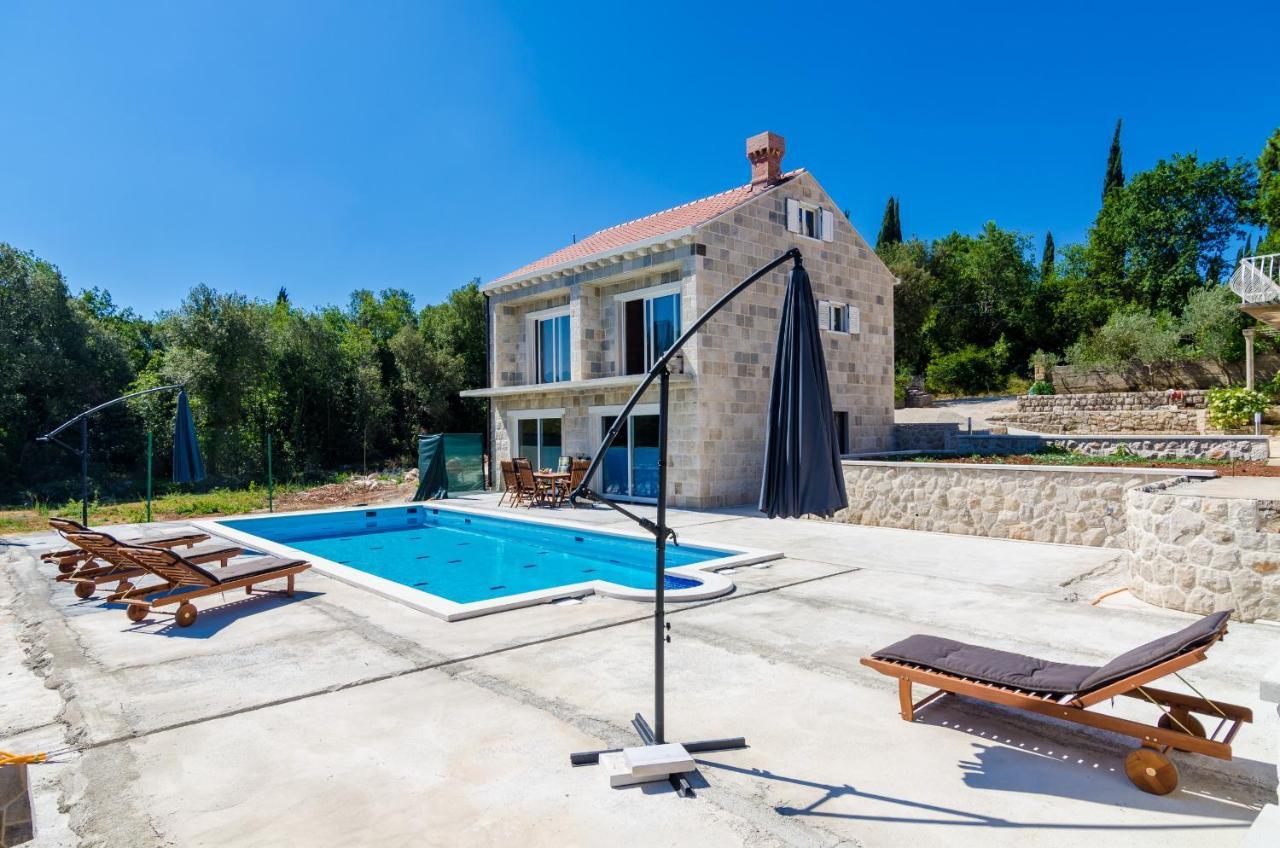 Villa Matanovi Dvori Cilipi